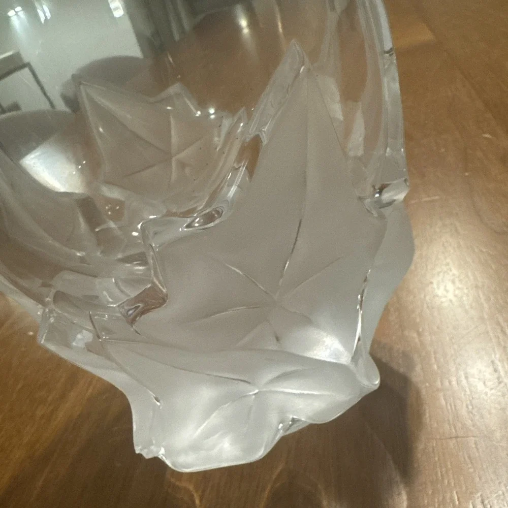 Lalique Crysal Hedera Vase With Moulded Ivy Leaves Decoration @1976 EUC